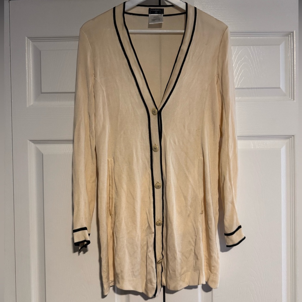 CHANEL Cream and Black Cardigan